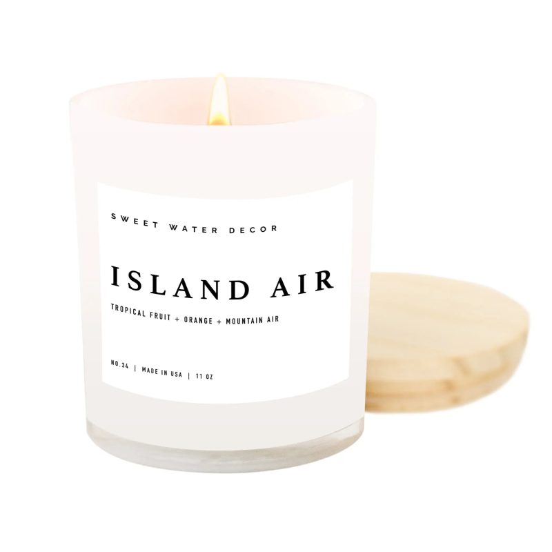 C034WW ISLAND AIR WHITE JAR SOY BLEND CANDLE SWEET WATER DECOR 01