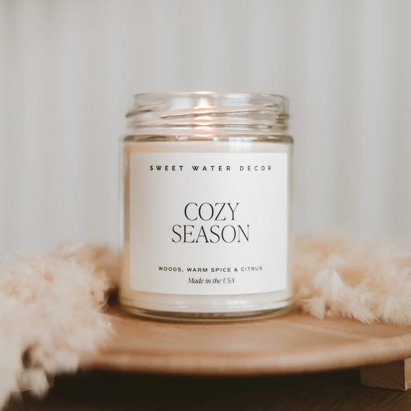 C116 COZY SEASON CLEAR JAR CANDLE INFINITY HOMES MAY 2023 SWEET WATER DECOR 4 153390