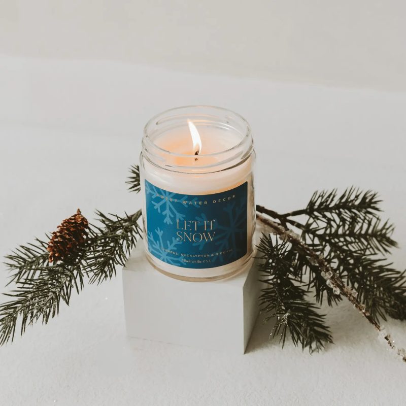 CJ118 LET IT SNOW SOY CANDLE 756858