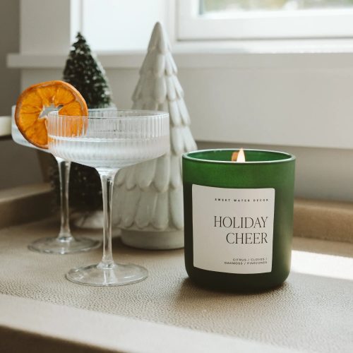 CL116 HOLIDAY CHEER GREEN 15OZ MATTE CANDLE HOLIDAY INFINITY HOMES JUNE 2023 SWEET WATER DECOR 5 411088