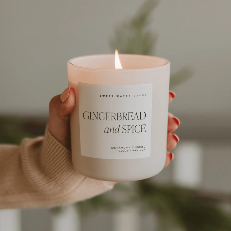 CL142 GINGERBREAD AND SPICE SOY CANDLE 117812