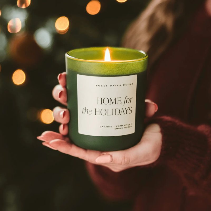 CL153 HOME FOR THE HOLIDAYS CANDLE 729042