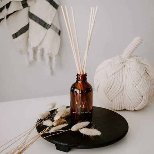 R117A HELLO FALL AMBER REED DIFFUSER INFINITY HOMES MAY 2023 SWEET WATER DECOR 5 783800